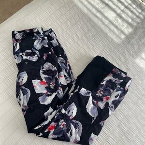Obermeyer Women's Black Ski Pants with Floral Accents. Size 6.